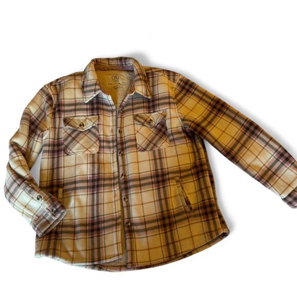 Cute pink white plaid sherpa button up with pockets Large - Picture 2 of 6